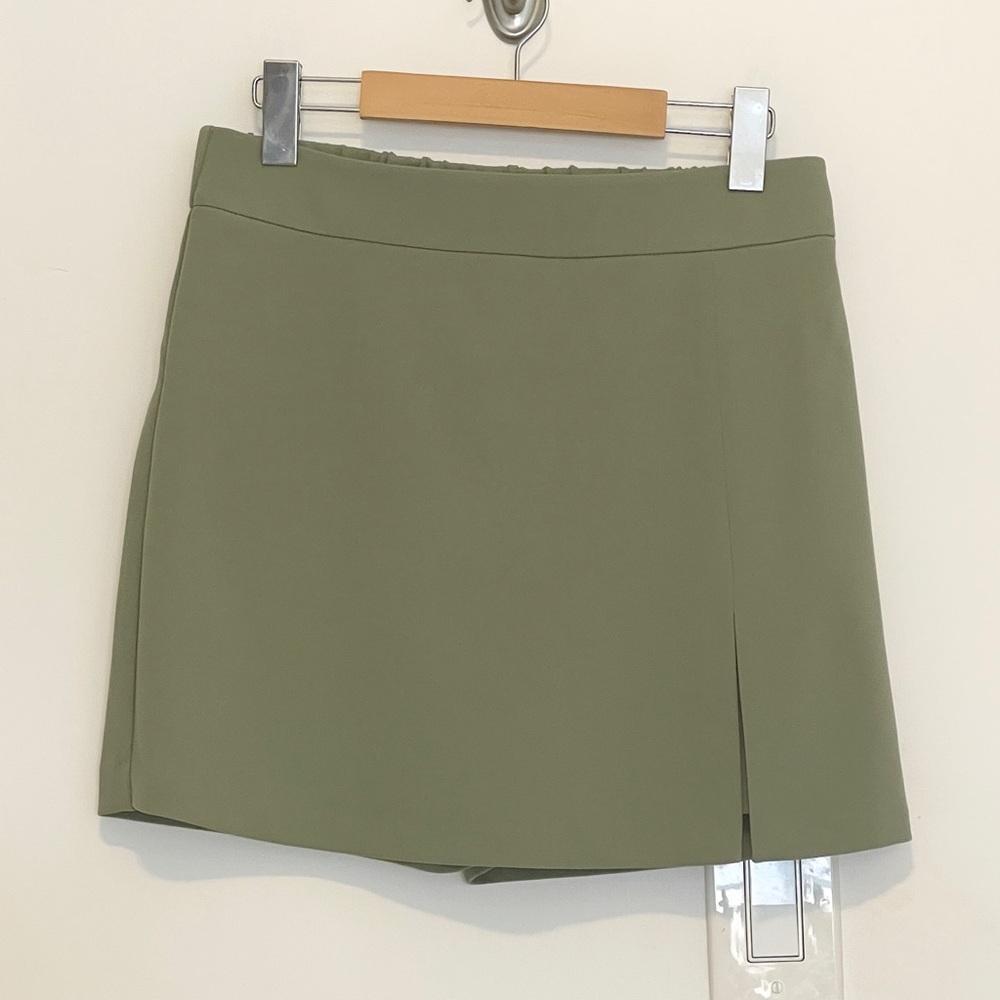 Suzy Shier Olive skort